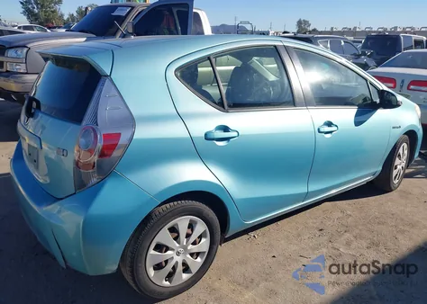 2013 Toyota Prius C Two from USA, damaged, VIN JTDKDTB3XD1033545